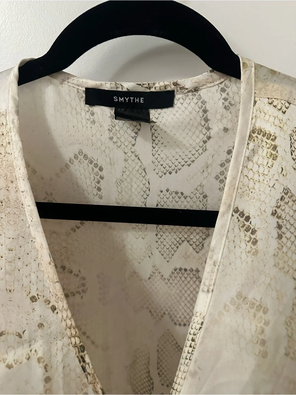 Smythe Single Button Blouse, Python Print, sz Small - Picture 4 of 5